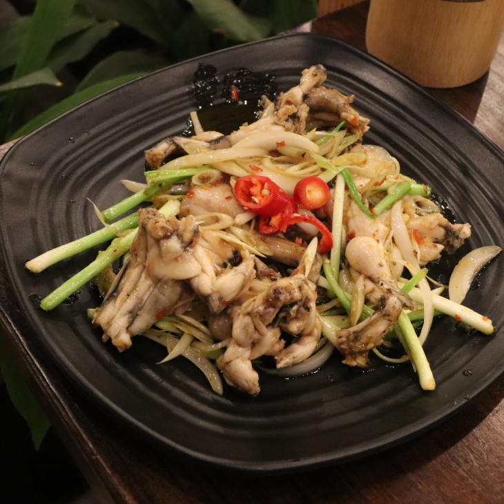 ẾCH XÀO SẢ ỚT